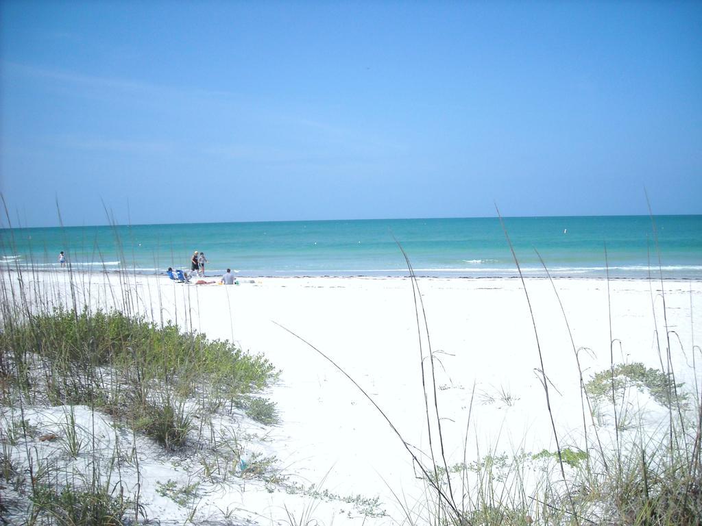 Mediterranean Three Story Beach Townhouse St. Pete Beach Exterior photo