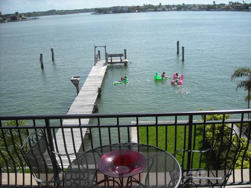 Mediterranean Three Story Beach Townhouse St. Pete Beach Exterior photo