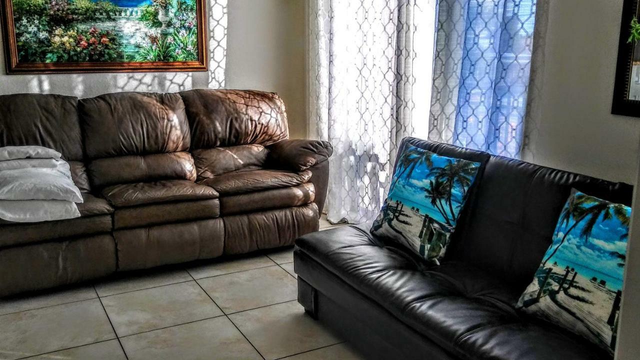 Mediterranean Three Story Beach Townhouse St. Pete Beach Exterior photo