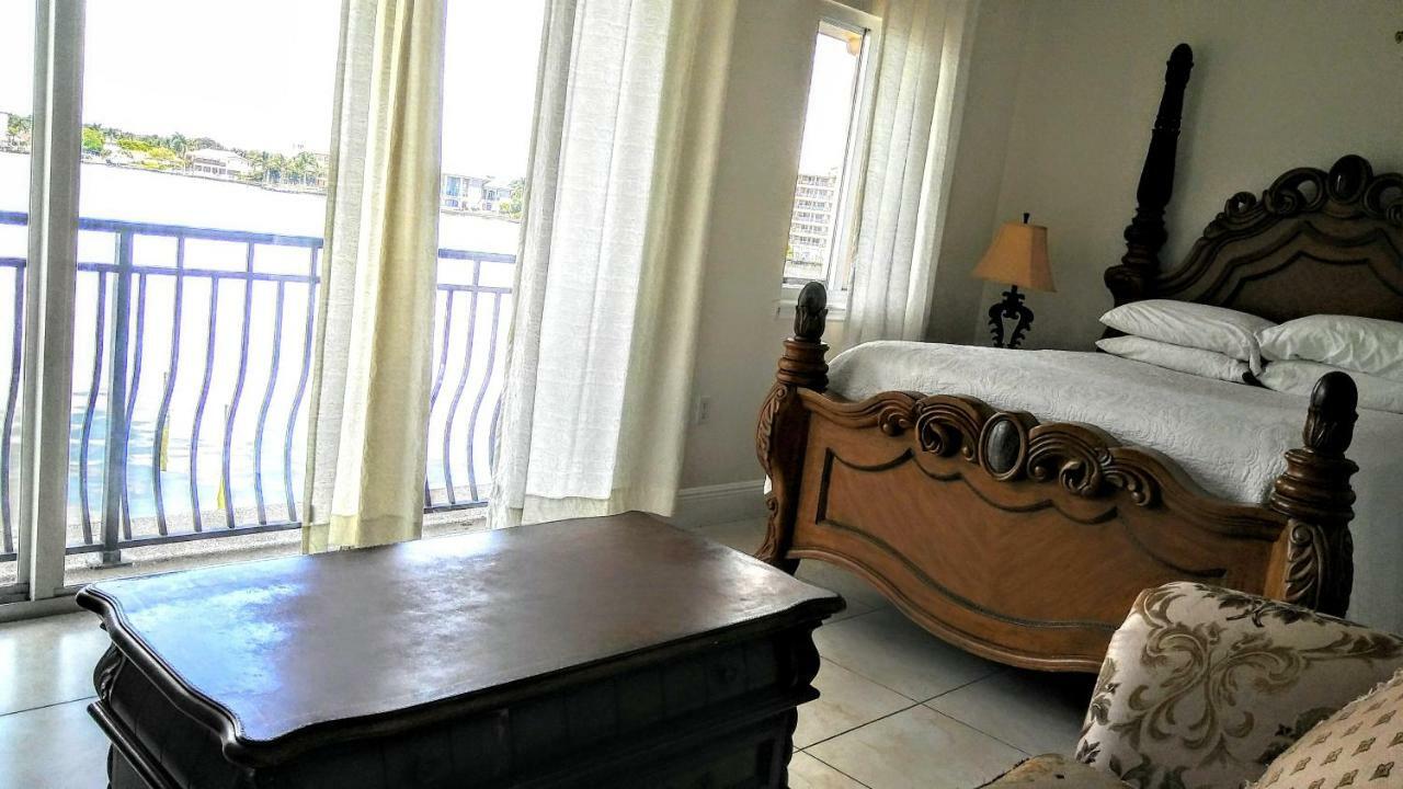 Mediterranean Three Story Beach Townhouse St. Pete Beach Exterior photo