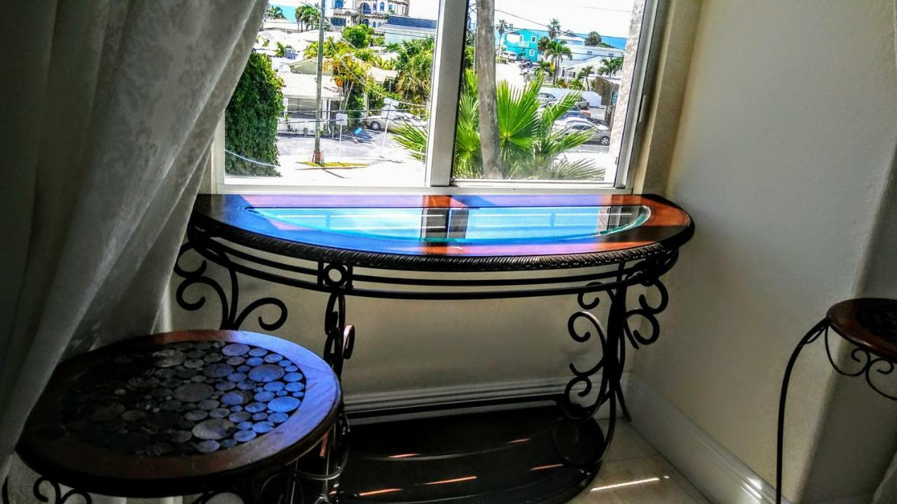 Mediterranean Three Story Beach Townhouse St. Pete Beach Exterior photo